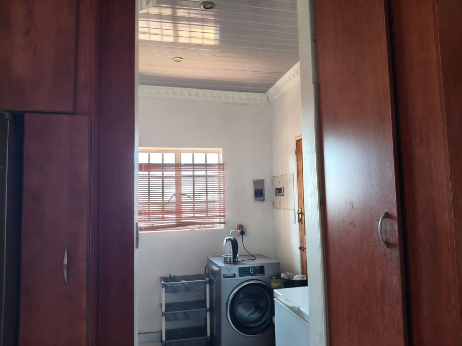 3 Bedroom Property for Sale in Safari Gardens North West